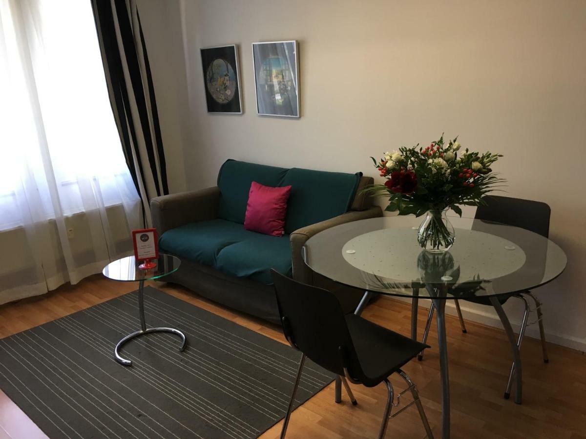 Brussels City Center Apartments Екстер'єр фото